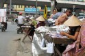 Nhan nhản l&ocirc; đề n&uacute;p b&oacute;ng quầy v&eacute; số