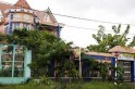 Nhộn nhịp xin số đề ở biệt thự của 3 c&ocirc; g&aacute;i chết trẻ