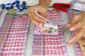 V&igrave; sao người d&acirc;n miền T&acirc;y đổ tiền v&agrave;o v&eacute; số?