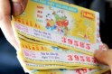 Nh&igrave;n lộn số, trao nhầm độc đắc 1,3 tỷ đồng